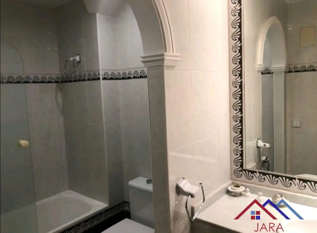 Baño de Piso de alquiler en Jerez de la Frontera con Aire acondicionado, Terraza y Amueblado