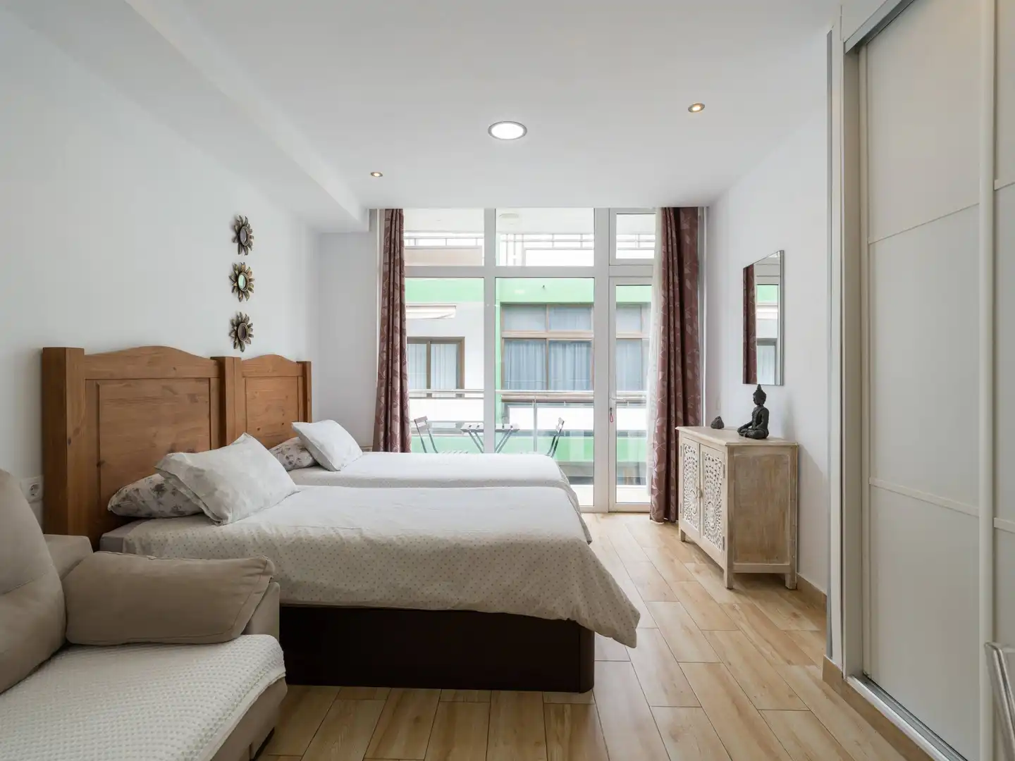 Dormitori de Estudi en venda en Las Palmas de Gran Canaria amb Terrassa, Moblat i Balcó