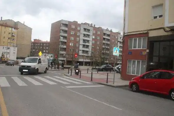 Vista exterior de Local en venta en Santander