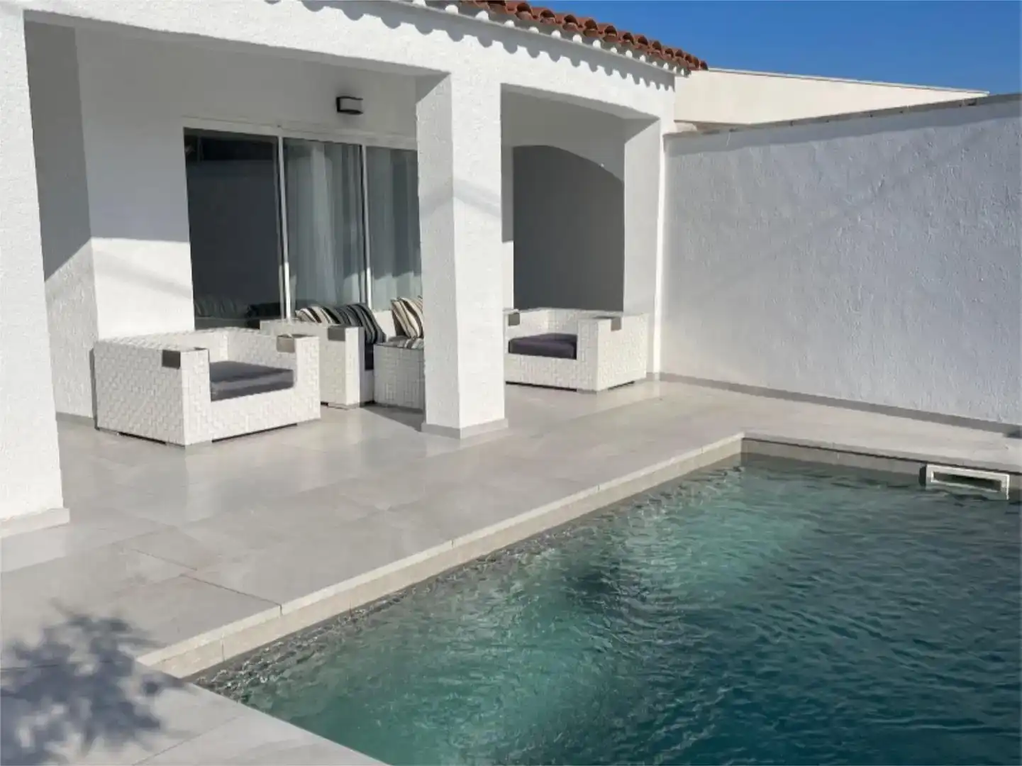 Piscina de Casa o chalet de alquiler en Empuriabrava con Aire acondicionado, Jardín privado y Piscina