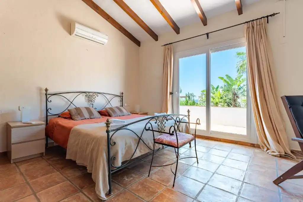 Xalet amb piscina en venda a Elviria - Cabopino, imagen 2