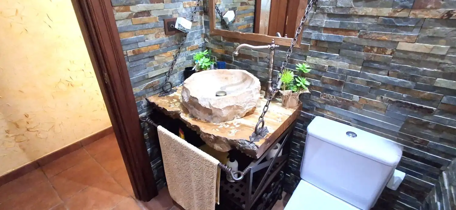 Bany de Casa o xalet en venda en Villanueva de Duero amb Calefacció, Jardí privat i Traster