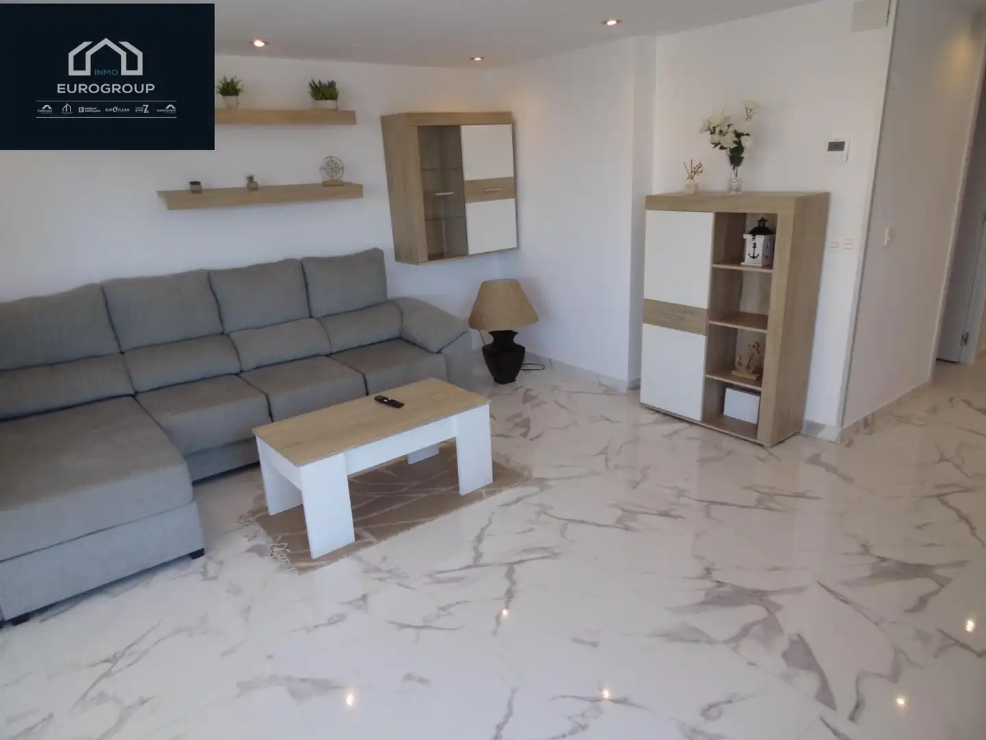 Sala de estar de Apartamento de alquiler en Benidorm con Aire acondicionado, Calefacción y Amueblado