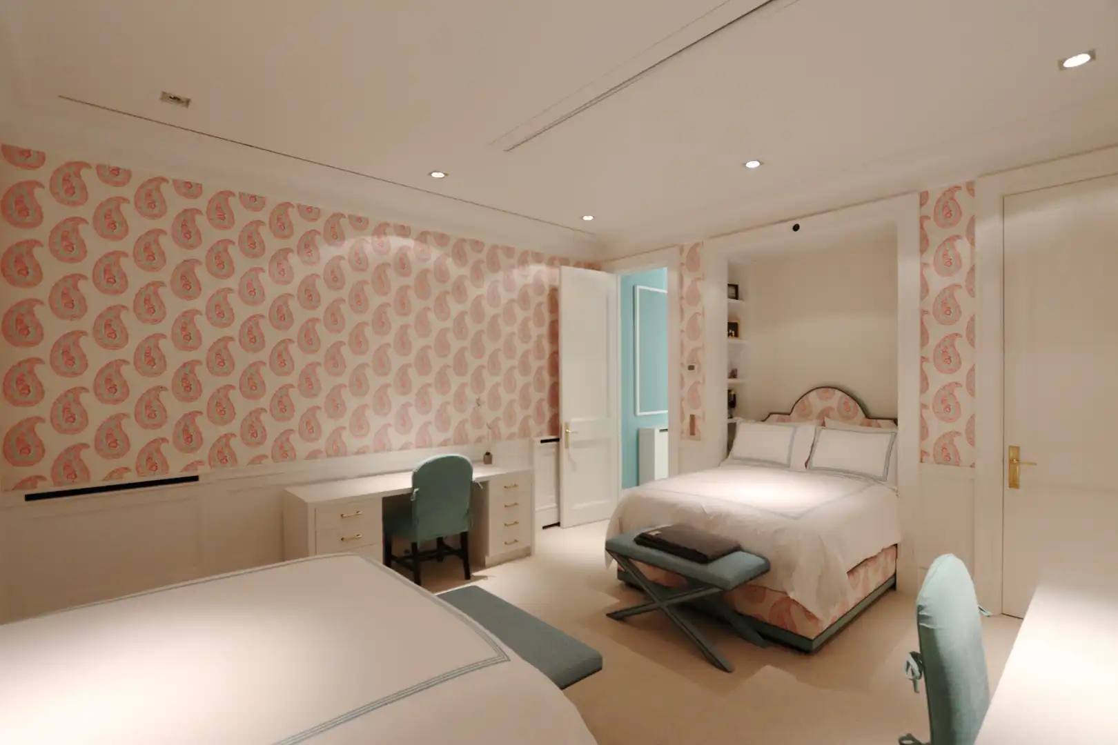 Bedroom of Flat for sale in Madrid  with Air Conditioner, Heating and Storage room