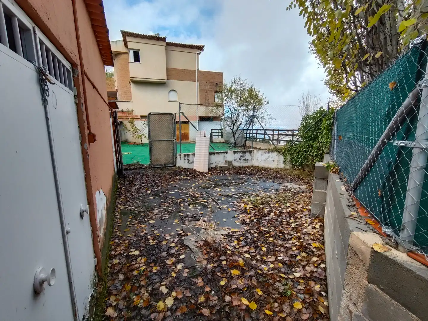 Vista exterior de Casa o chalet en venta en La Zubia con Aire acondicionado, Calefacción y Jardín privado