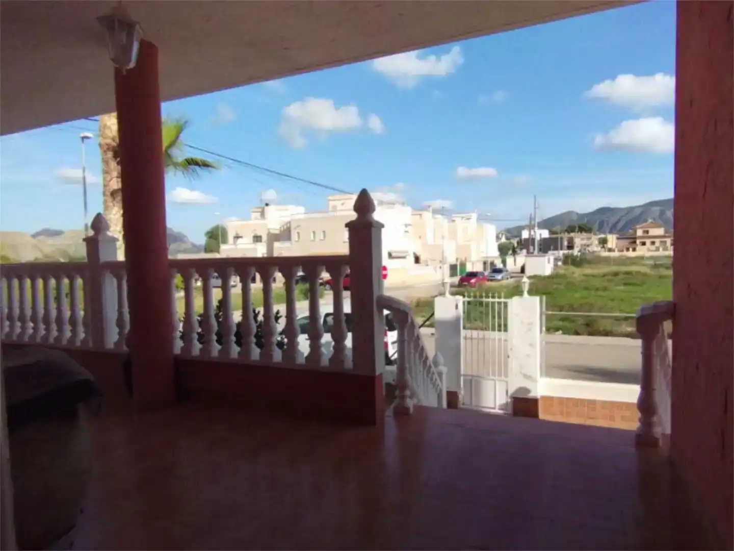 Vista exterior de Casa o xalet per a compartir en Benferri amb Jardí privat, Piscina i Moblat