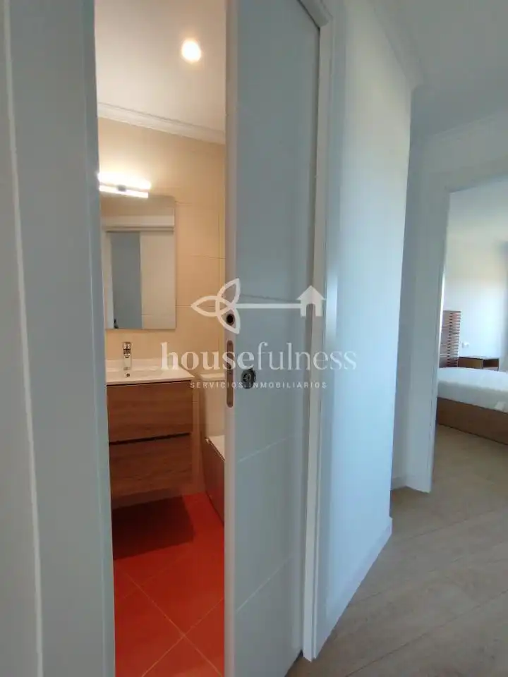 Habitación de Apartamento de alquiler en Ferrol con Calefacción, Trastero y Amueblado