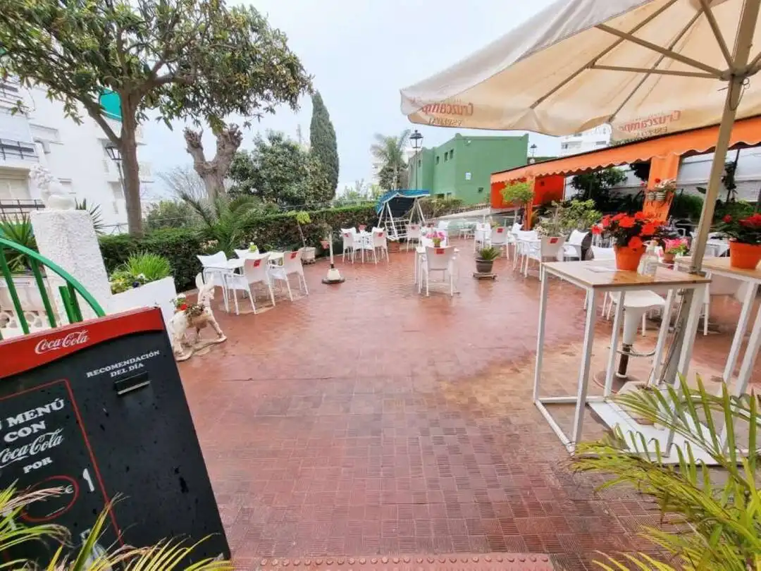 Terraza de Local en venta en Estepona