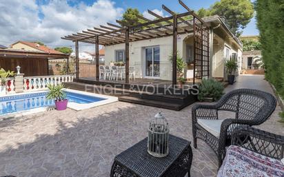 Terrassa de Casa o xalet en venda en El Vendrell amb Aire condicionat, Calefacció i Jardí privat