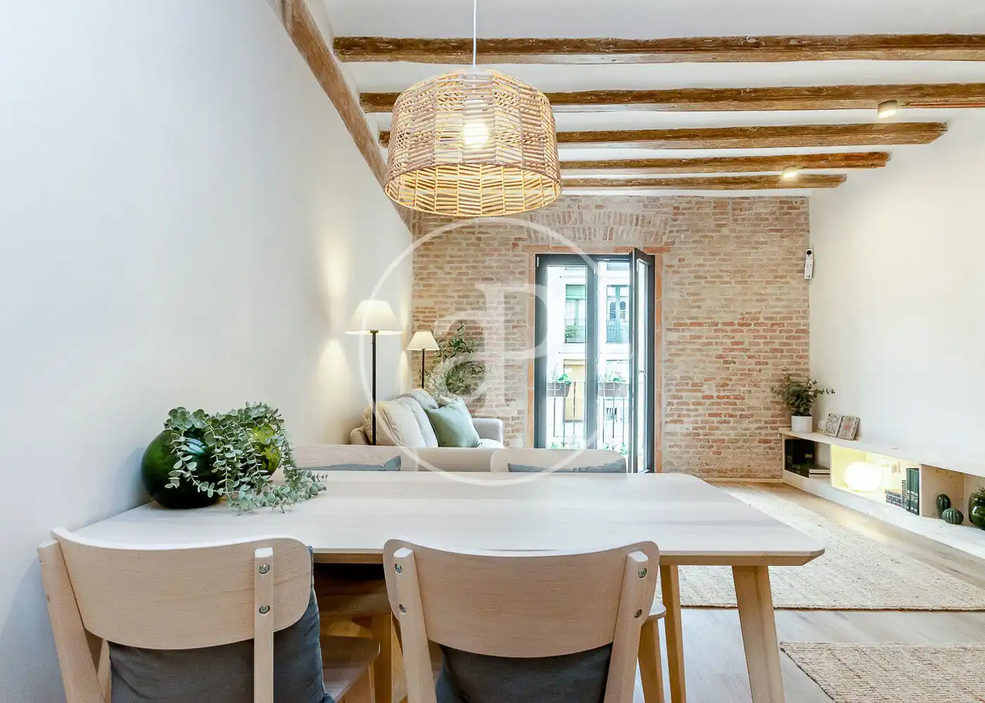 Außenansicht von Wohnung zum Verkauf in Barcelona mit Heizung und Balkon