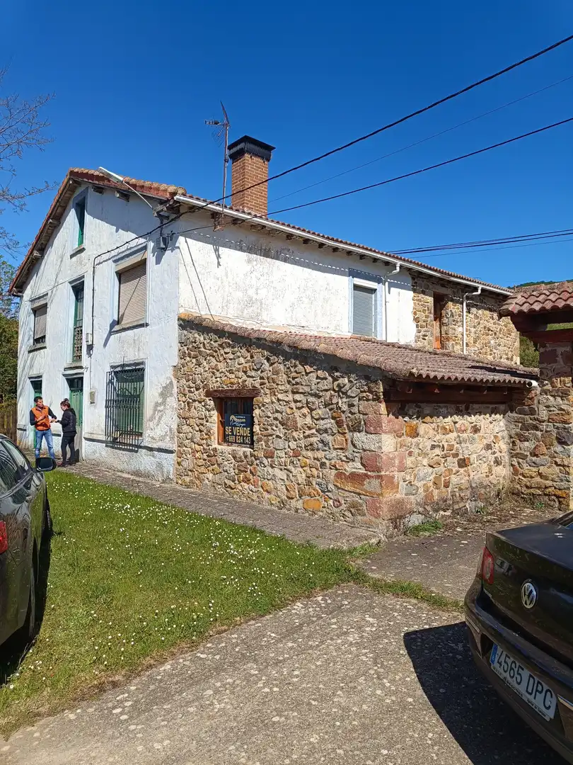 Vista exterior de Casa o chalet en venta en Cervera de Pisuerga