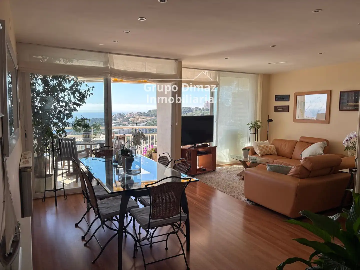 Sala de estar de Ático en venta en Sant Feliu de Guíxols con Calefacción, Terraza y Piscina