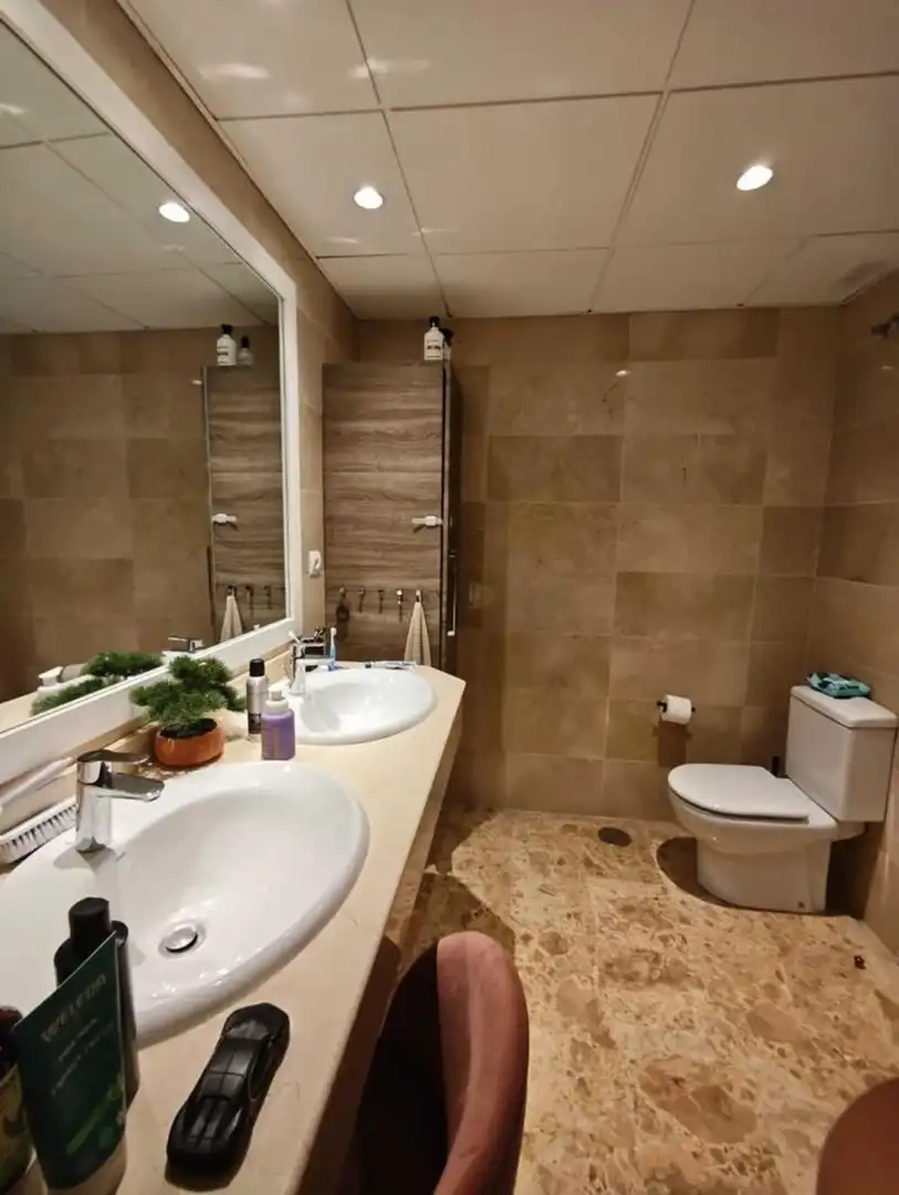Bany de Apartament de lloguer en Marbella amb Aire condicionat, Terrassa i Traster