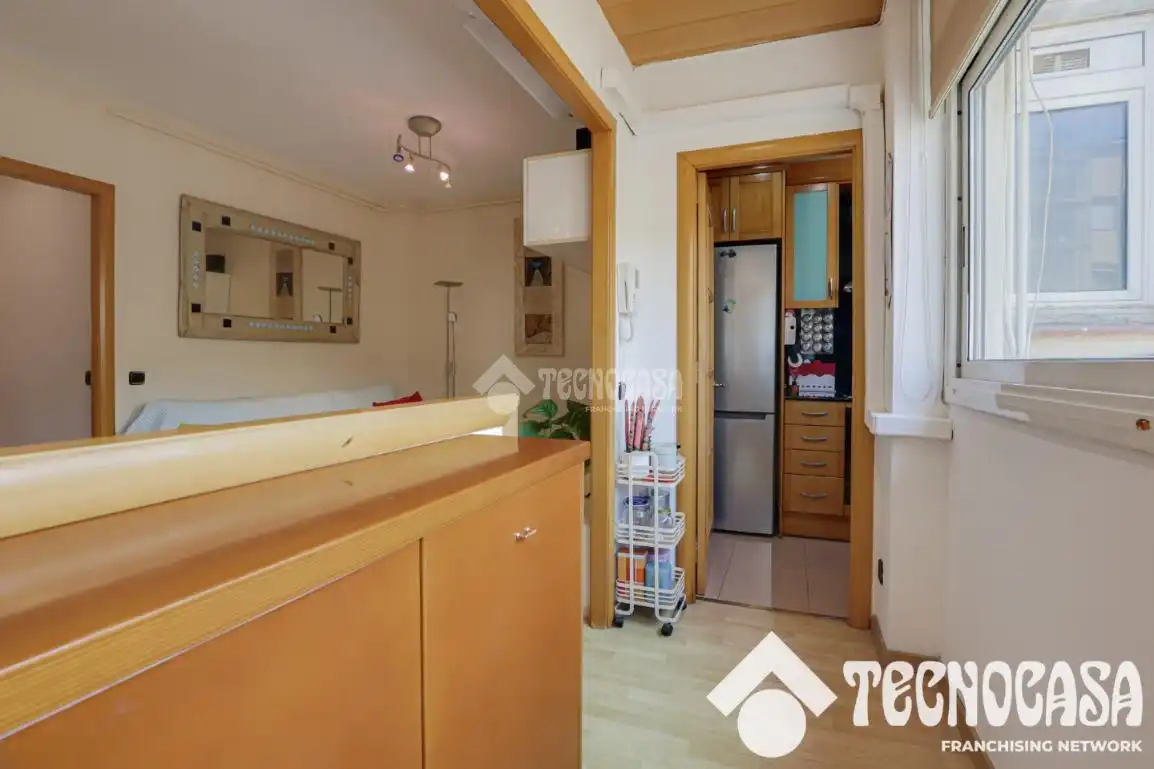 Cocina de Piso en venta en Barcelona con Aire acondicionado