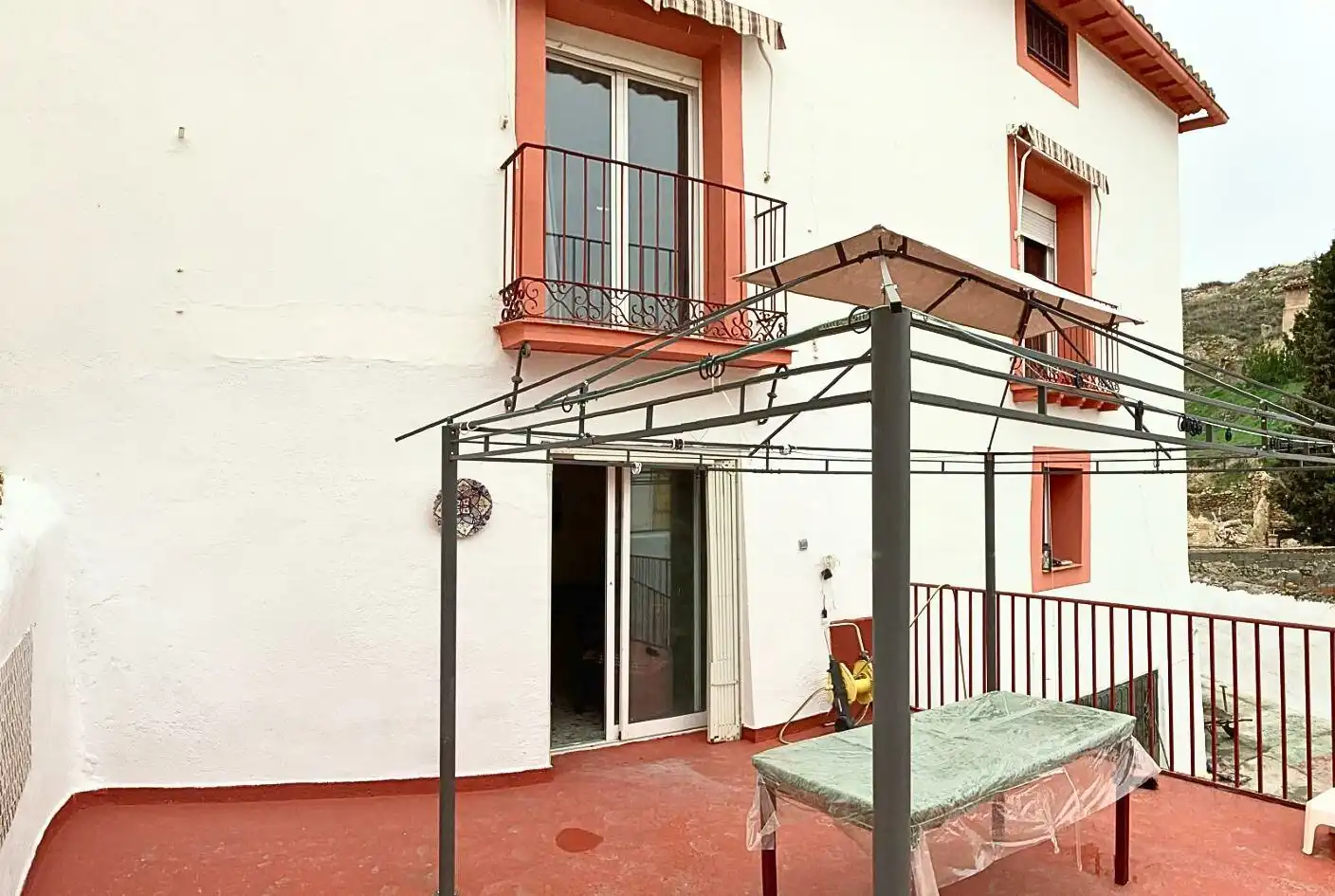 Terrassa de Finca rústica en venda en Velilla de Jiloca amb Jardí privat, Terrassa i Traster