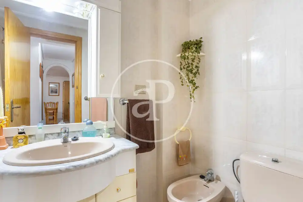 Bathroom of Flat for sale in Moncofa  with Air Conditioner, Heating and Terrace