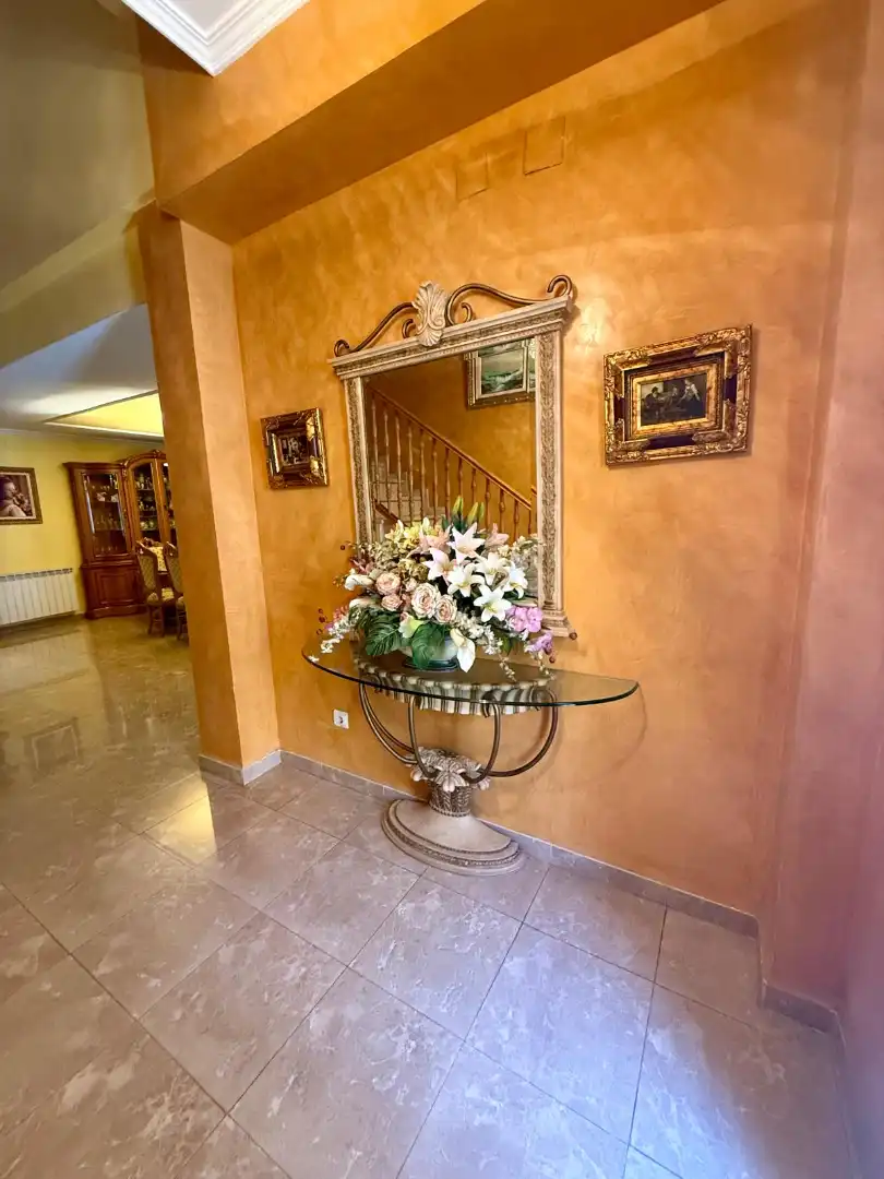 Casa adosada en venta en Sedaví con Amueblado