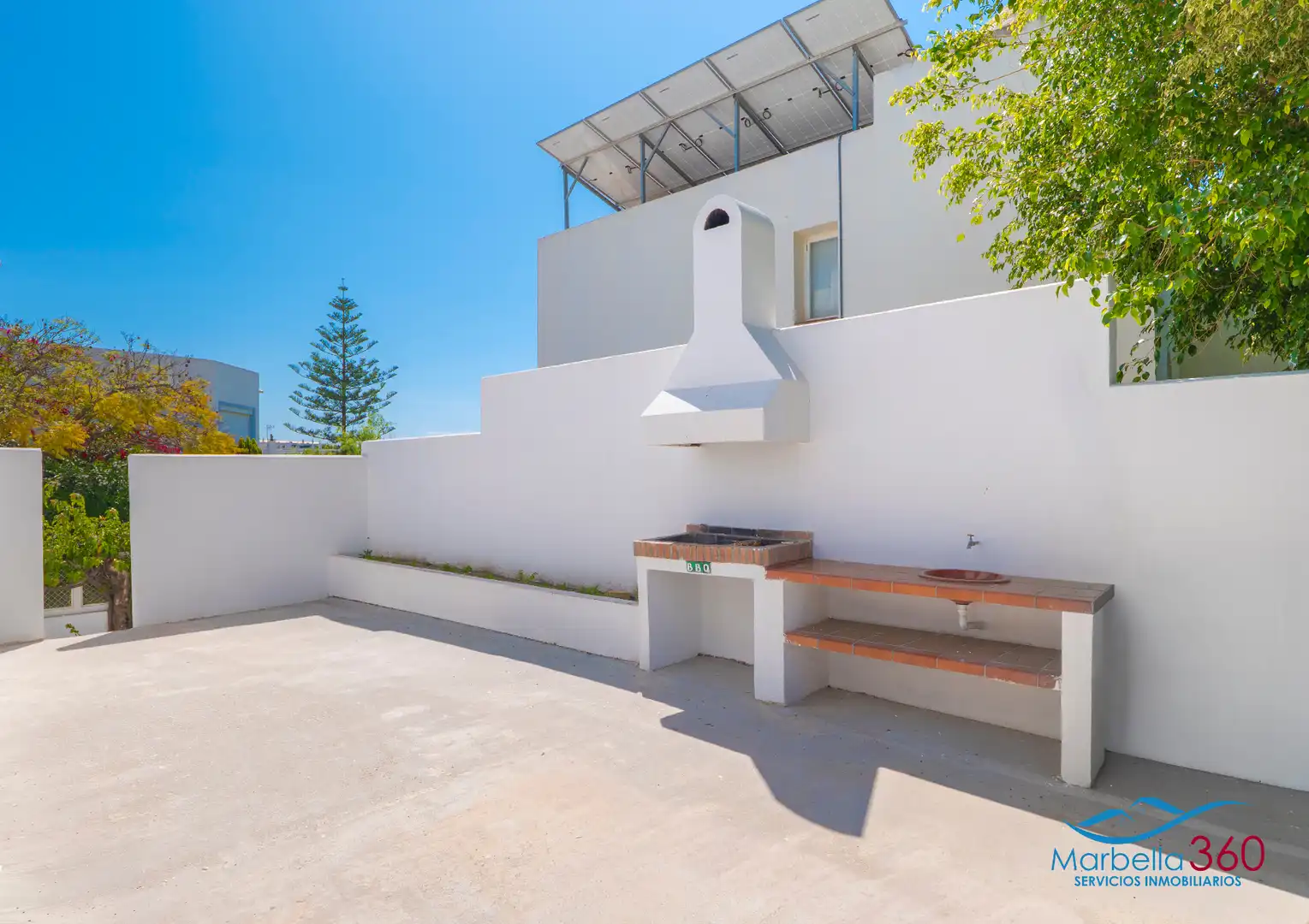 Terrassa de Casa o xalet en venda en Marbella amb Aire condicionat, Jardí privat i Terrassa