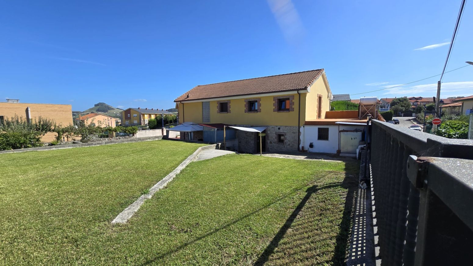 Casa adosada en venda a Miengo - CL SAN MIGUEL-MIENGO, 1200