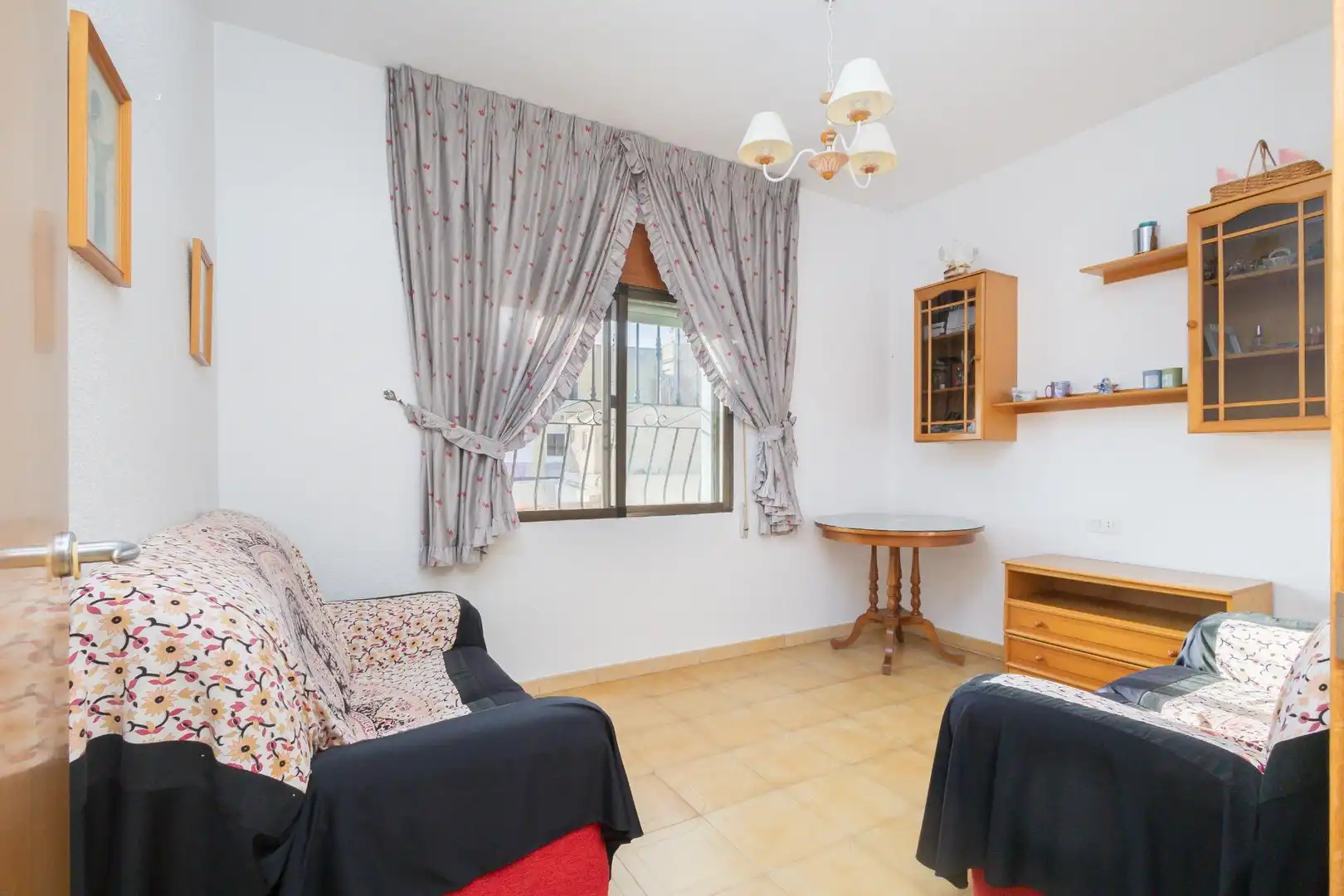 Dormitori de Casa adosada en venda en Roquetas de Mar amb Aire condicionat, Terrassa i Balcó