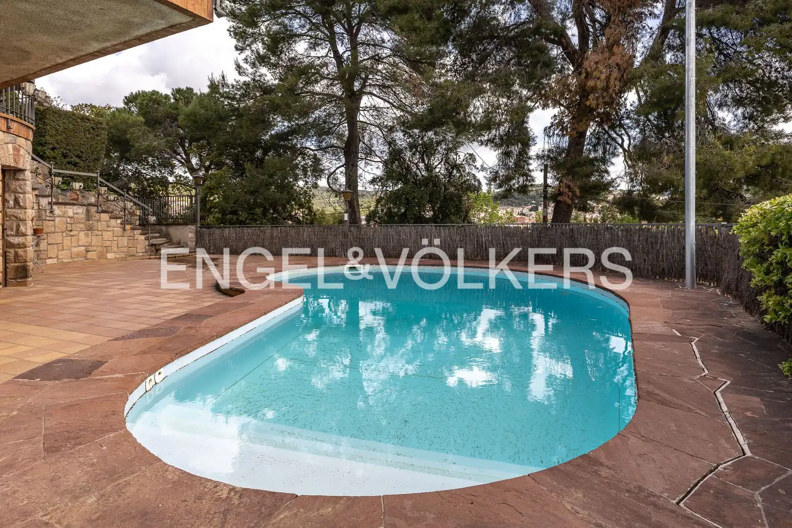Piscina de Casa o xalet en venda en Sant Feliu de Codines amb Aire condicionat, Calefacció i Jardí privat