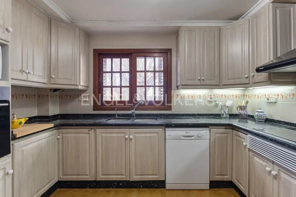 Cocina de Casa o chalet en venta en Alzira con Aire acondicionado, Calefacción y Jardín privado