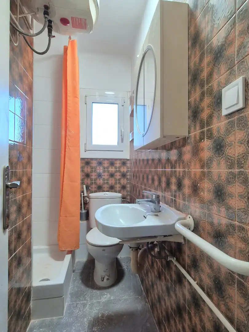 Bany de Estudi de lloguer en Barcelona amb Rentadora