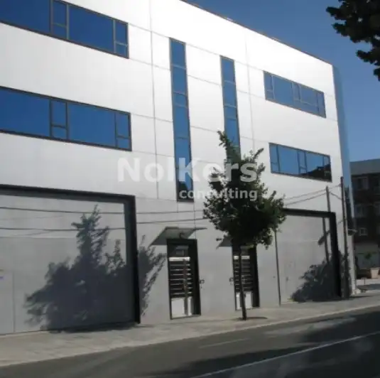 Industrial buildings for rent in Centre