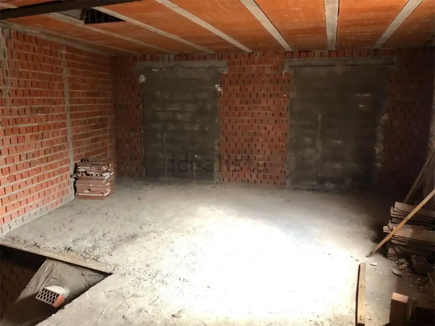 Casa adosada en venda en Piornal amb Balcó
