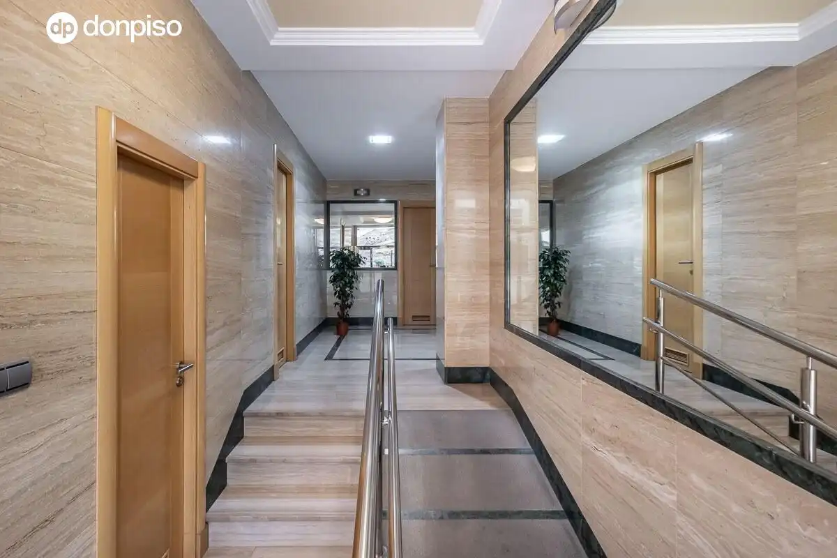 Flat for sale in Granada