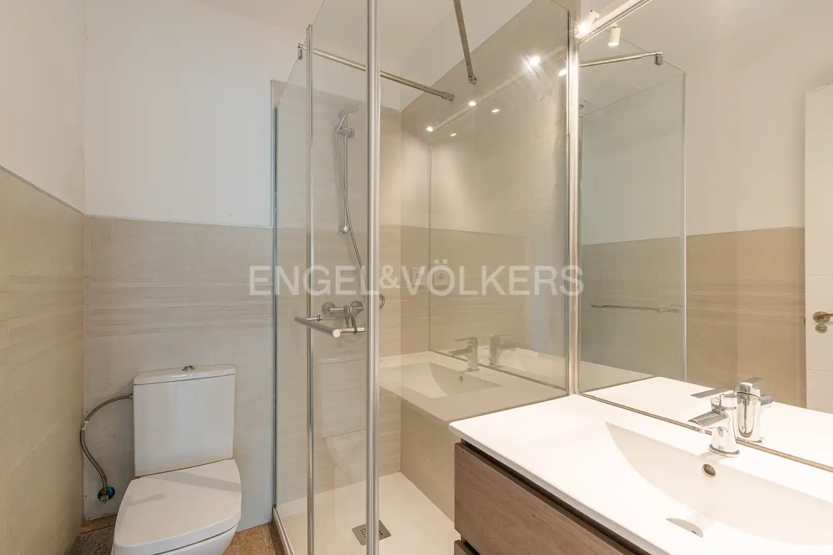 Bathroom of Houses for sale in Valdemorillo  with Heating, Private garden and Parquet flooring