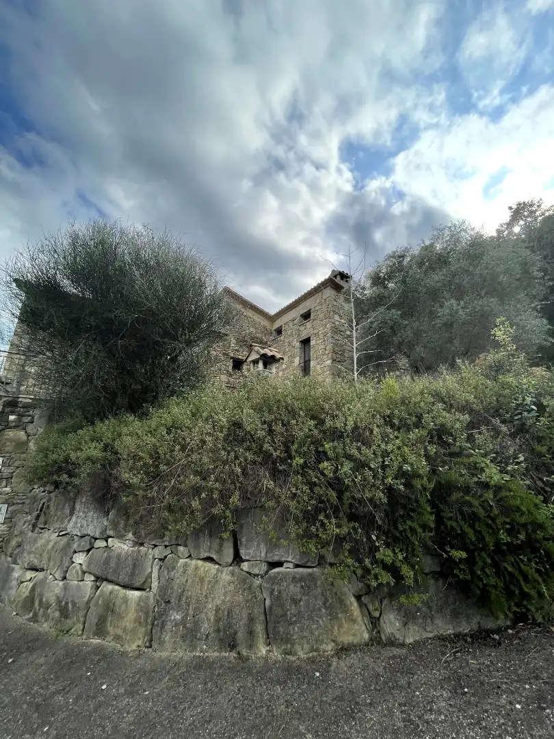Vista exterior de Finca rústica en venda en Mieres (Girona) amb Calefacció, Parquet i Terrassa