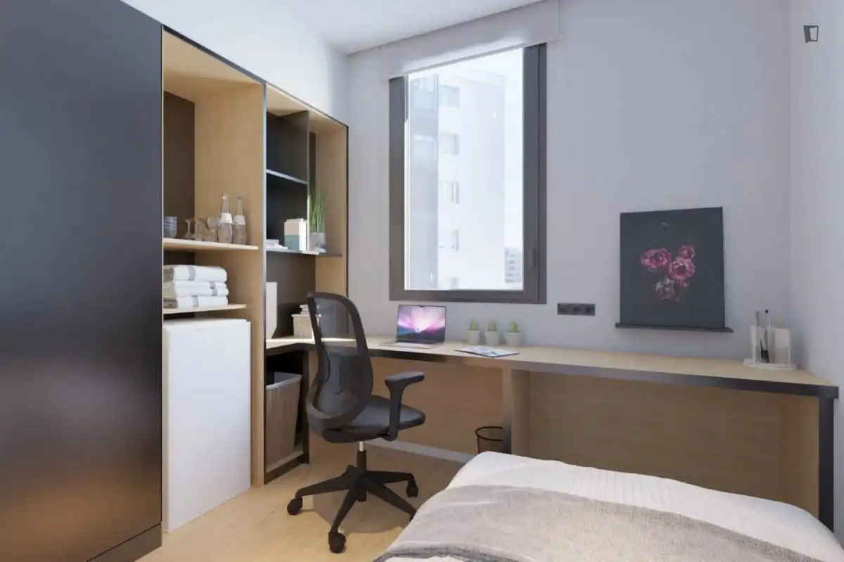 Bedroom of Flat for share in  Pamplona / Iruña  with Air Conditioner, Furnished and Internet