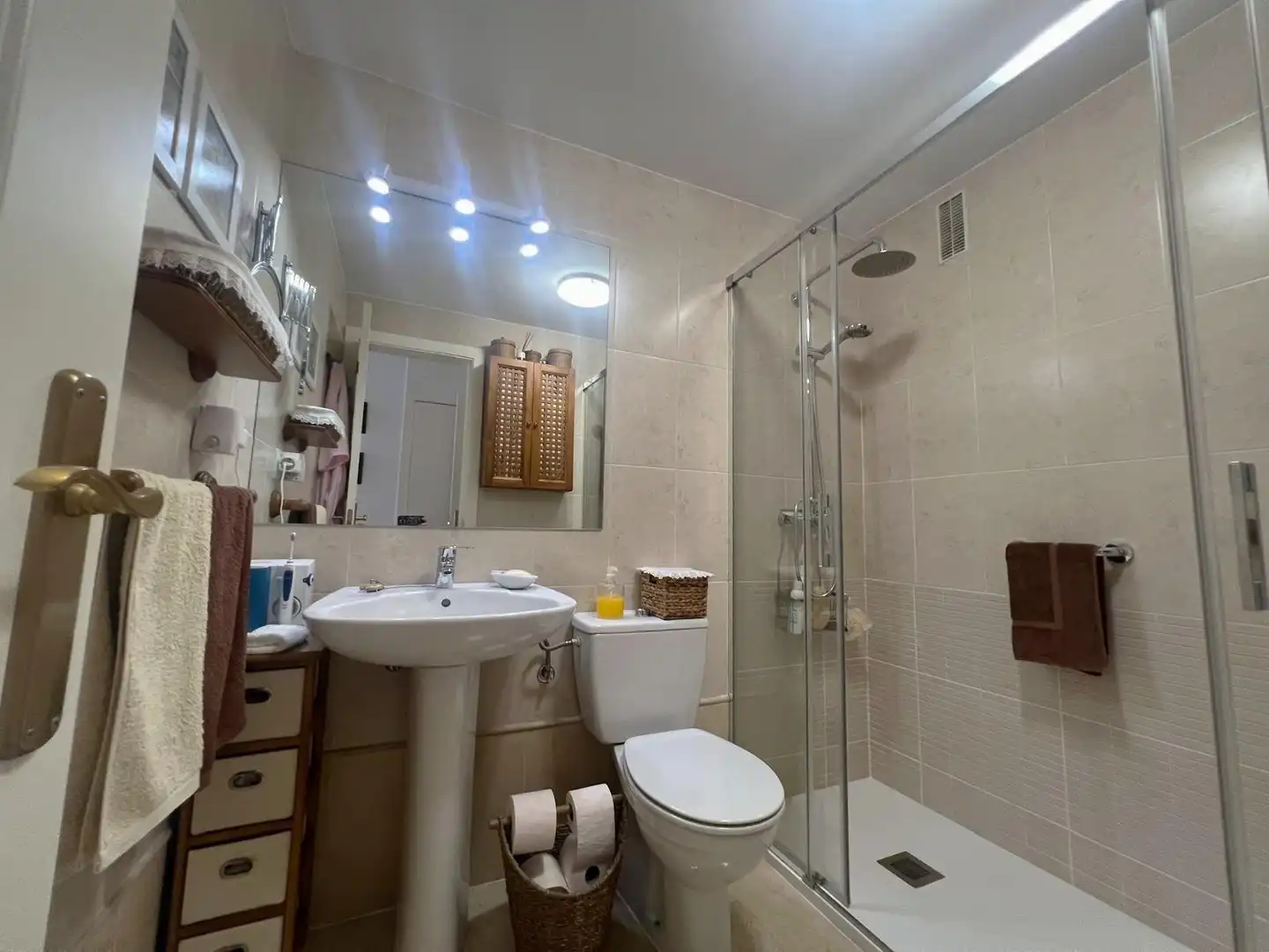 Baño de Piso en venta en Fuengirola con Aire acondicionado, Jardín privado y Terraza