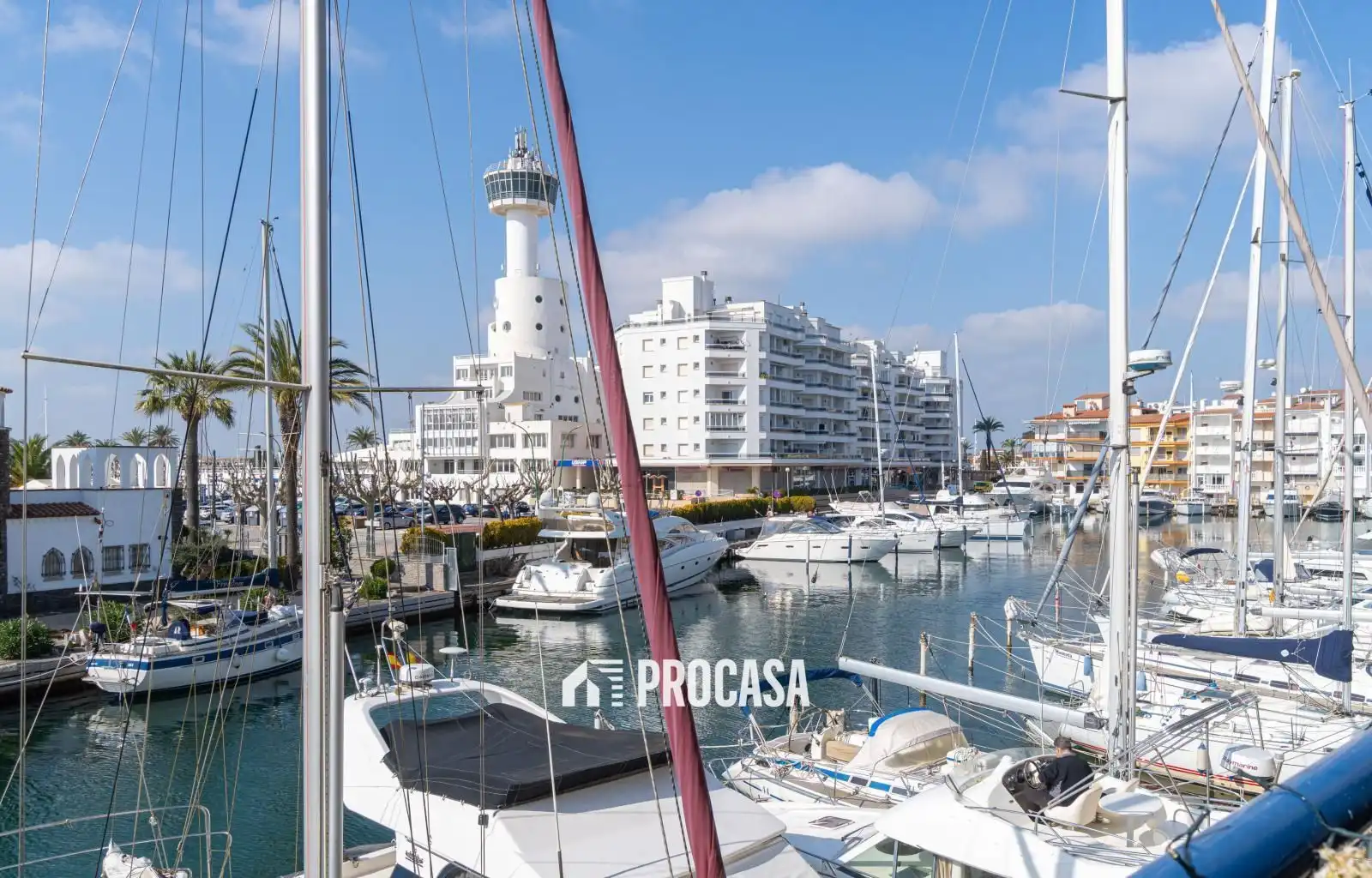 Wohnung zum Verkauf in Empuriabrava mit Klimaanlage, Heizung und Terrasse