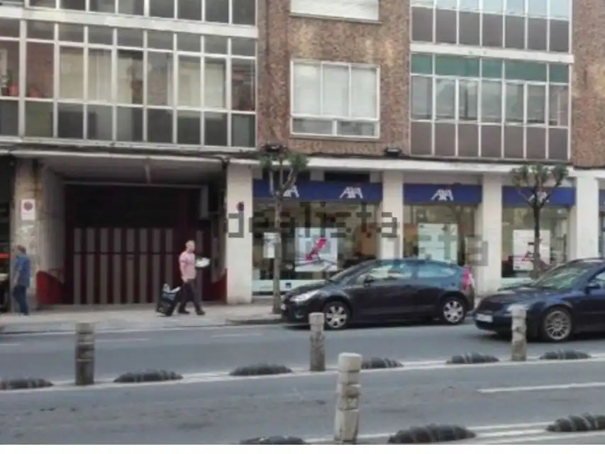 Außenansicht von Garage zur Miete in Bilbao 