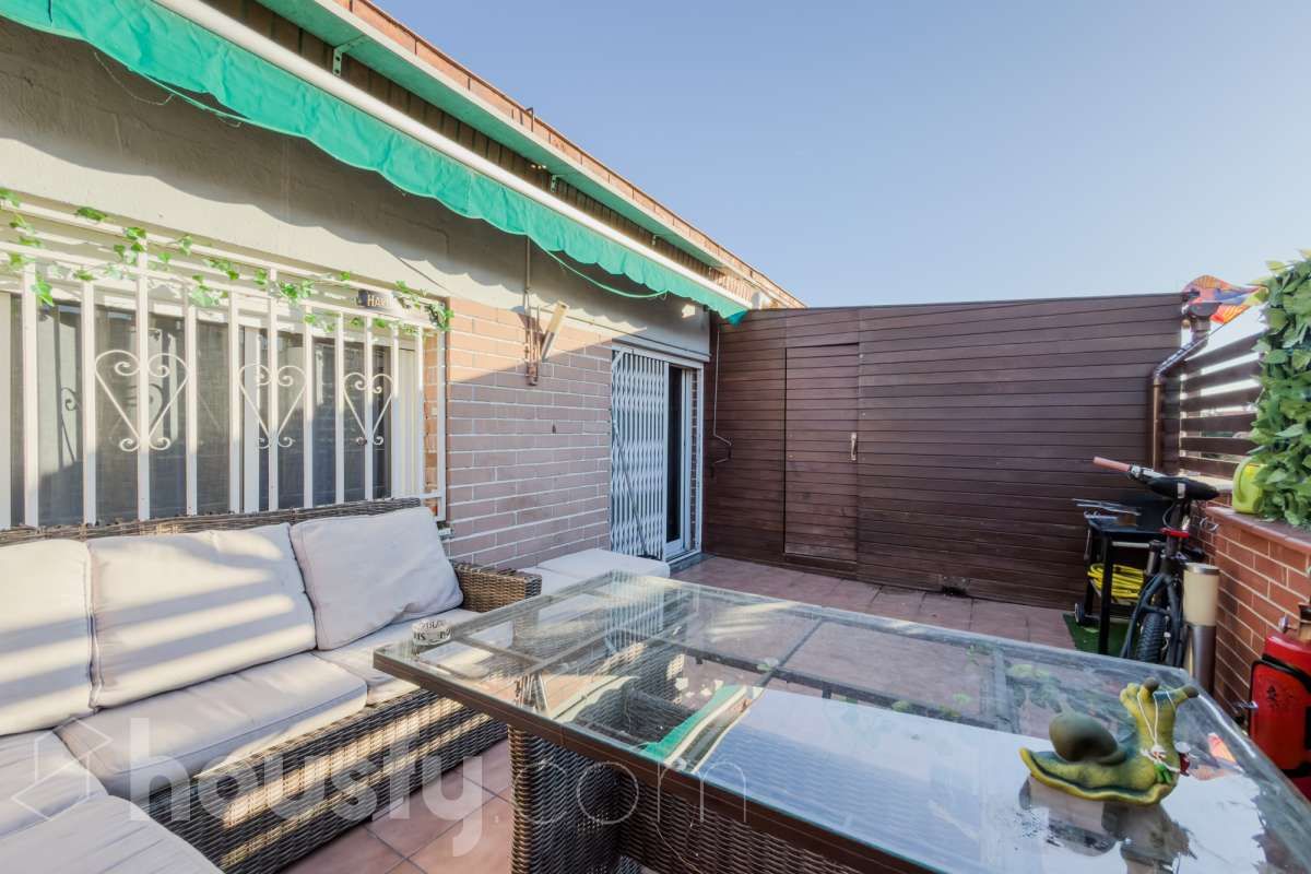 Terrassa de Pis en venda en Santa Coloma de Gramenet amb Aire condicionat i Terrassa