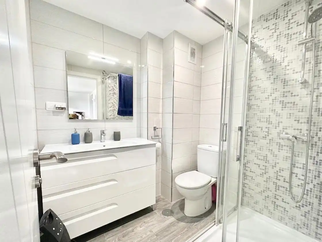 Bathroom of Flat for sale in Málaga