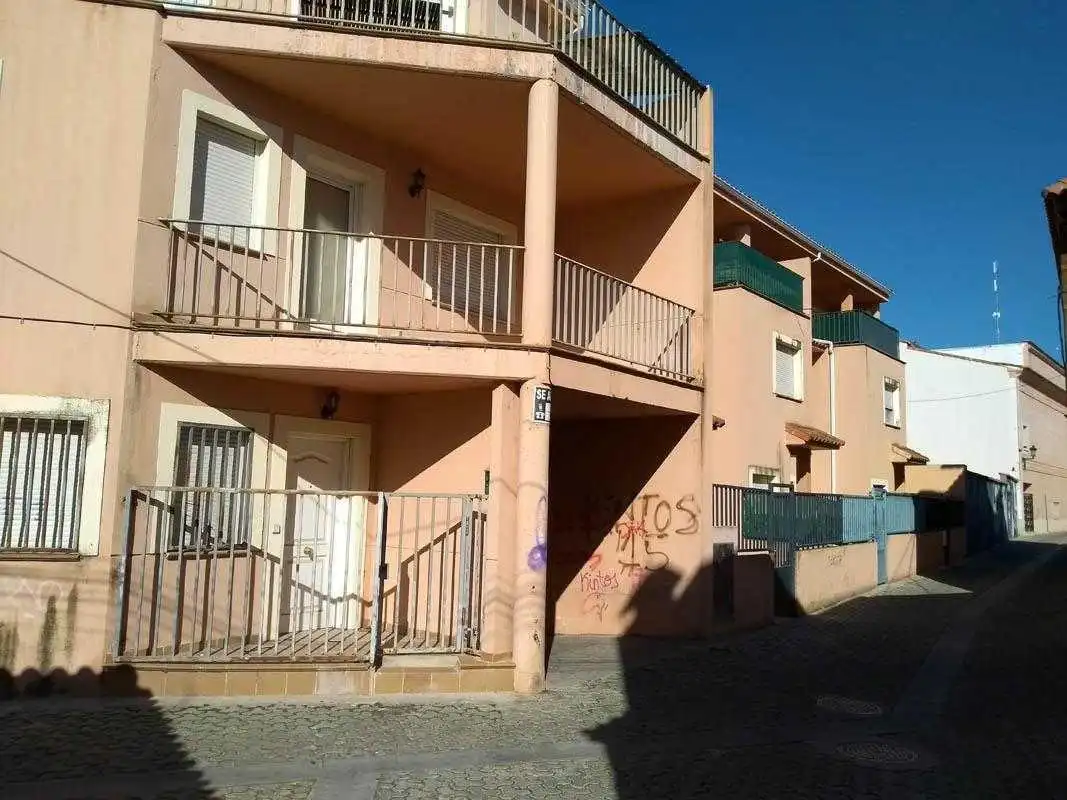 Vista exterior de Piso en venta en Escalona