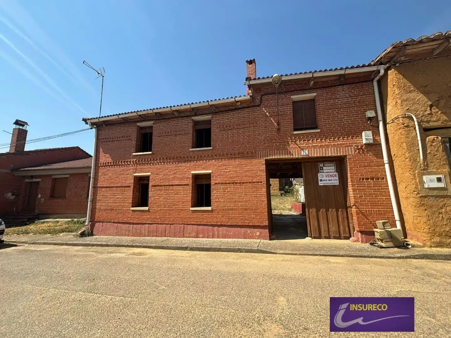Vista exterior de Casa o chalet en venta en Gradefes con Amueblado