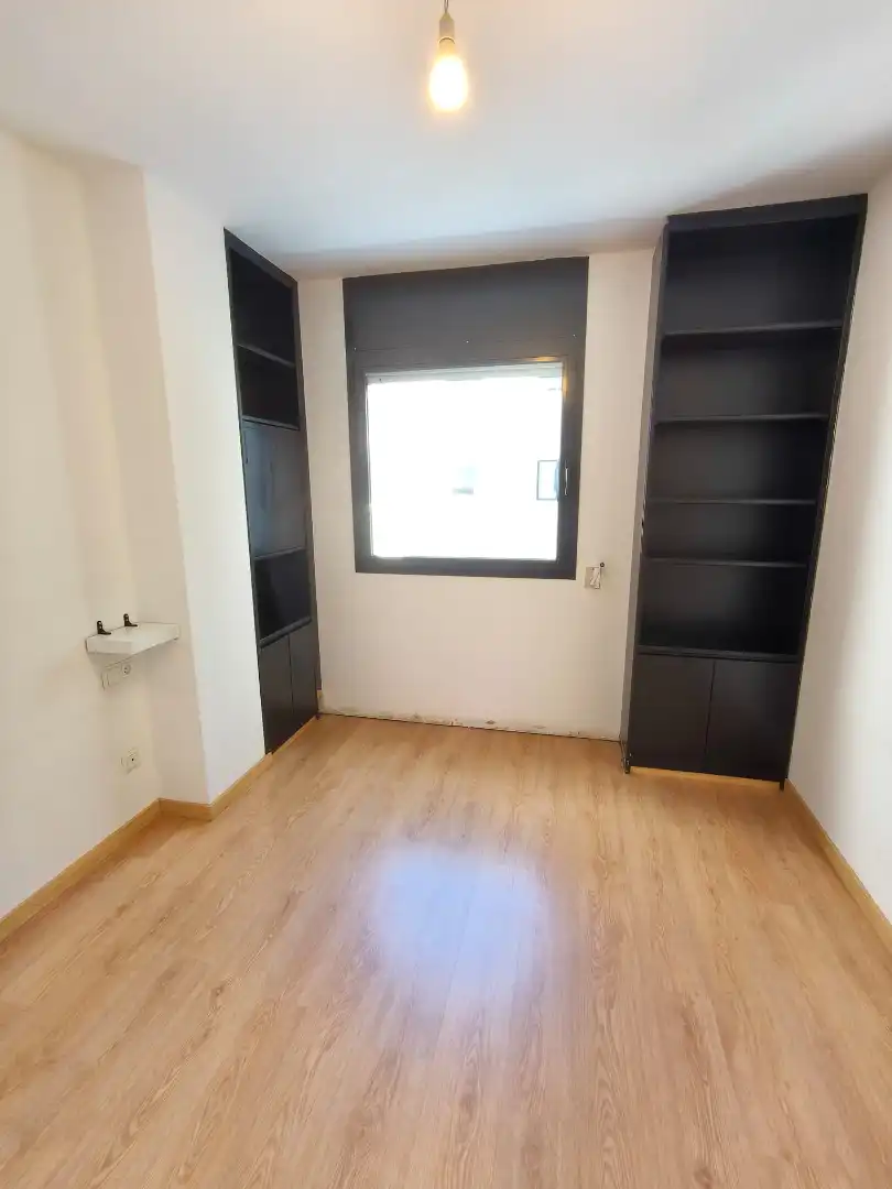 Schlafzimmer von Maisonette zum Verkauf in Barcelona mit Klimaanlage, Heizung und Parkett
