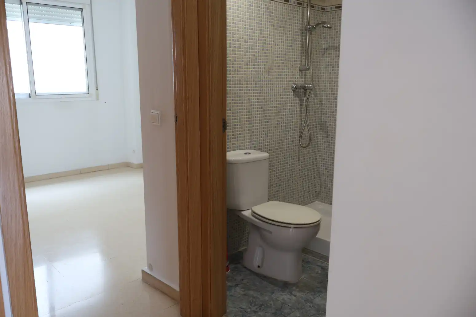 Bathroom of Flat for sale in Torrent  with Air Conditioner, Storage room and Balcony