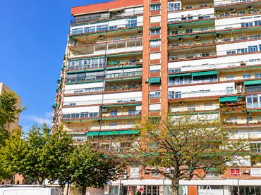 Piso con balcón en venta en Norte
