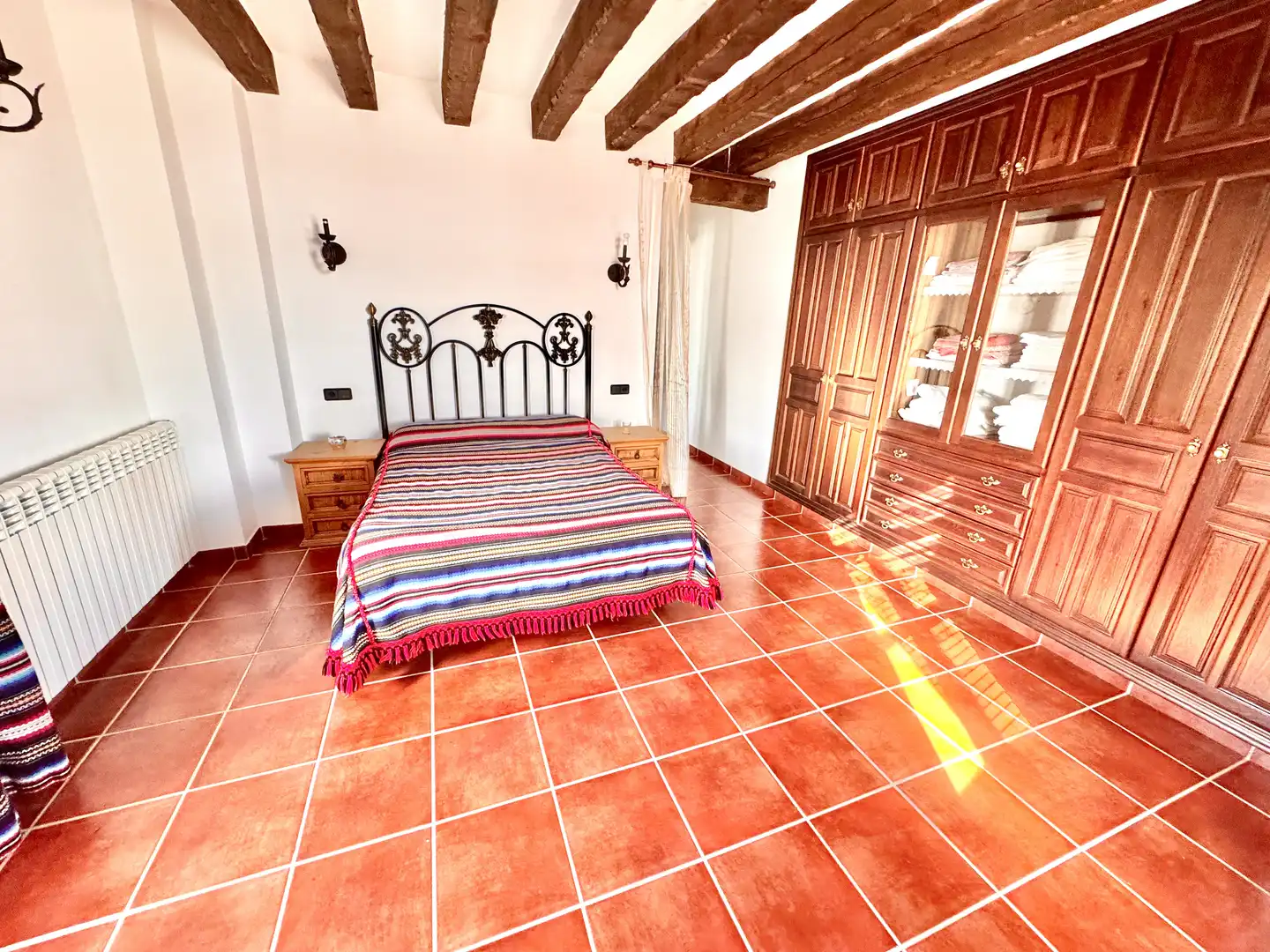 Bedroom of Buildings for sale in Juviles  with Alarm