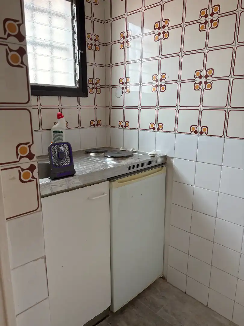 Estudi de lloguer a Carrer de Còrsega, Vila de Gràcia
