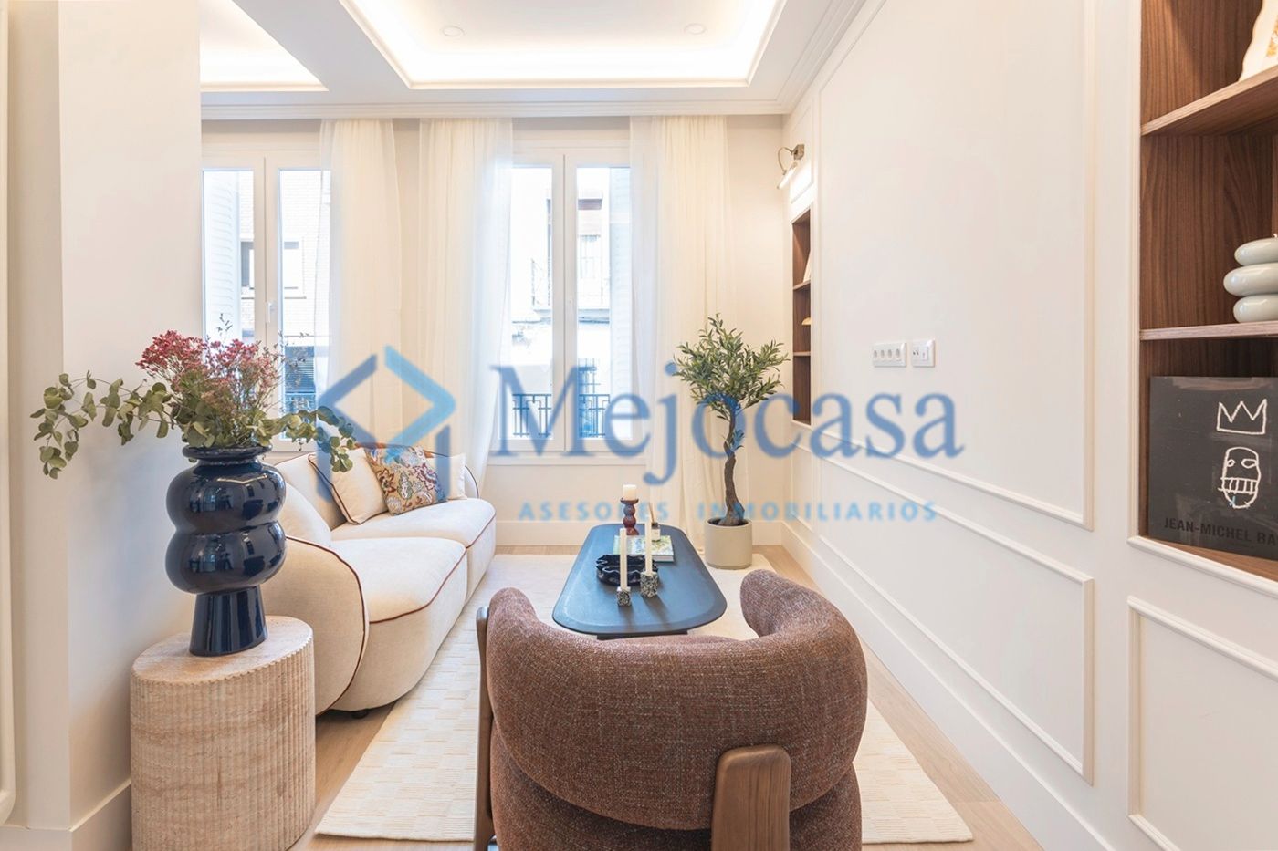 Sala d'estar de Pis en venda en  Madrid Capital amb Aire condicionat, Calefacció i Moblat