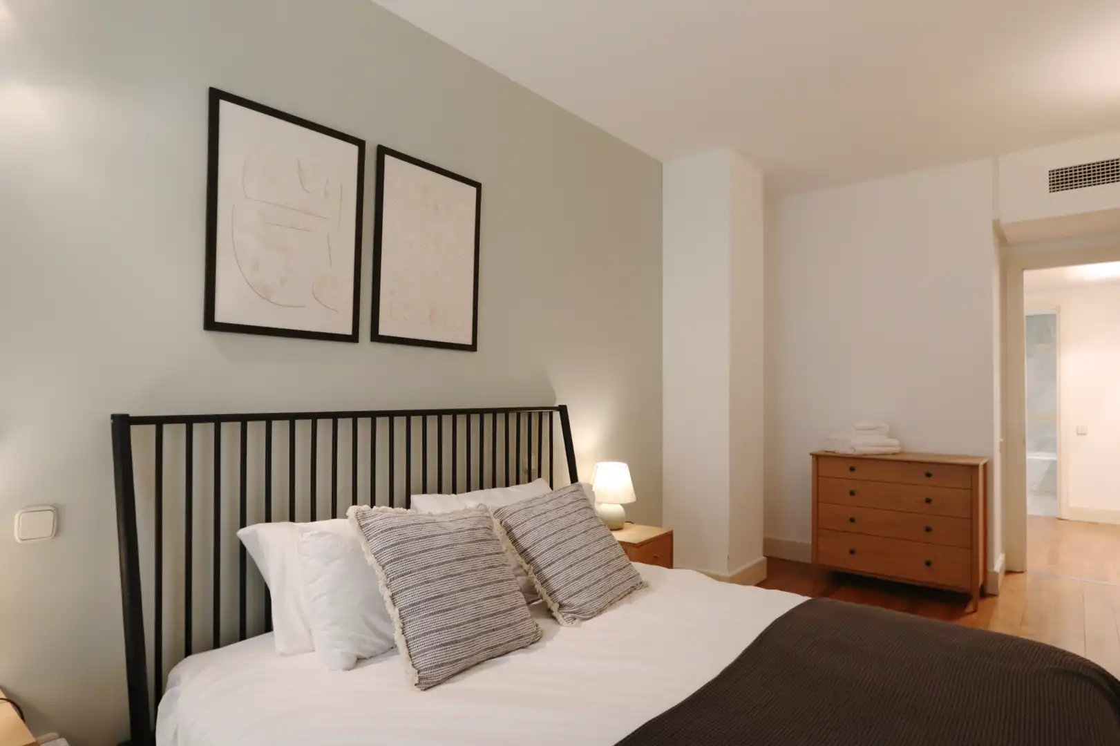 Bedroom of Flat for sale in Madrid  with Air Conditioner, Heating and Private garden