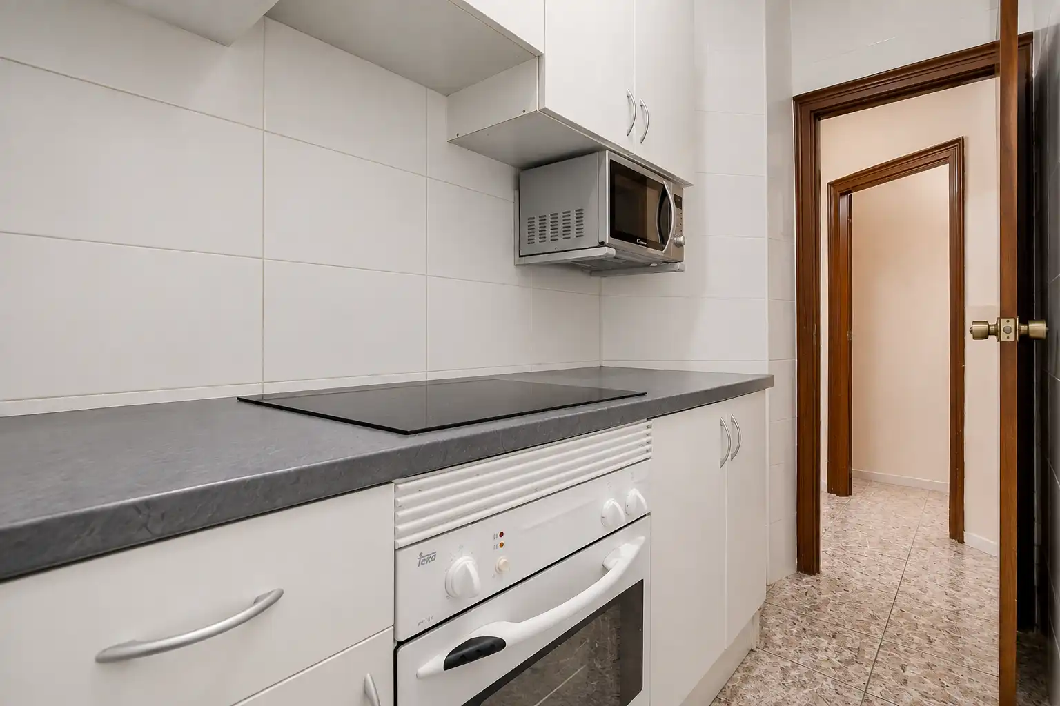 Cocina de Piso en venta en L'Hospitalet de Llobregat