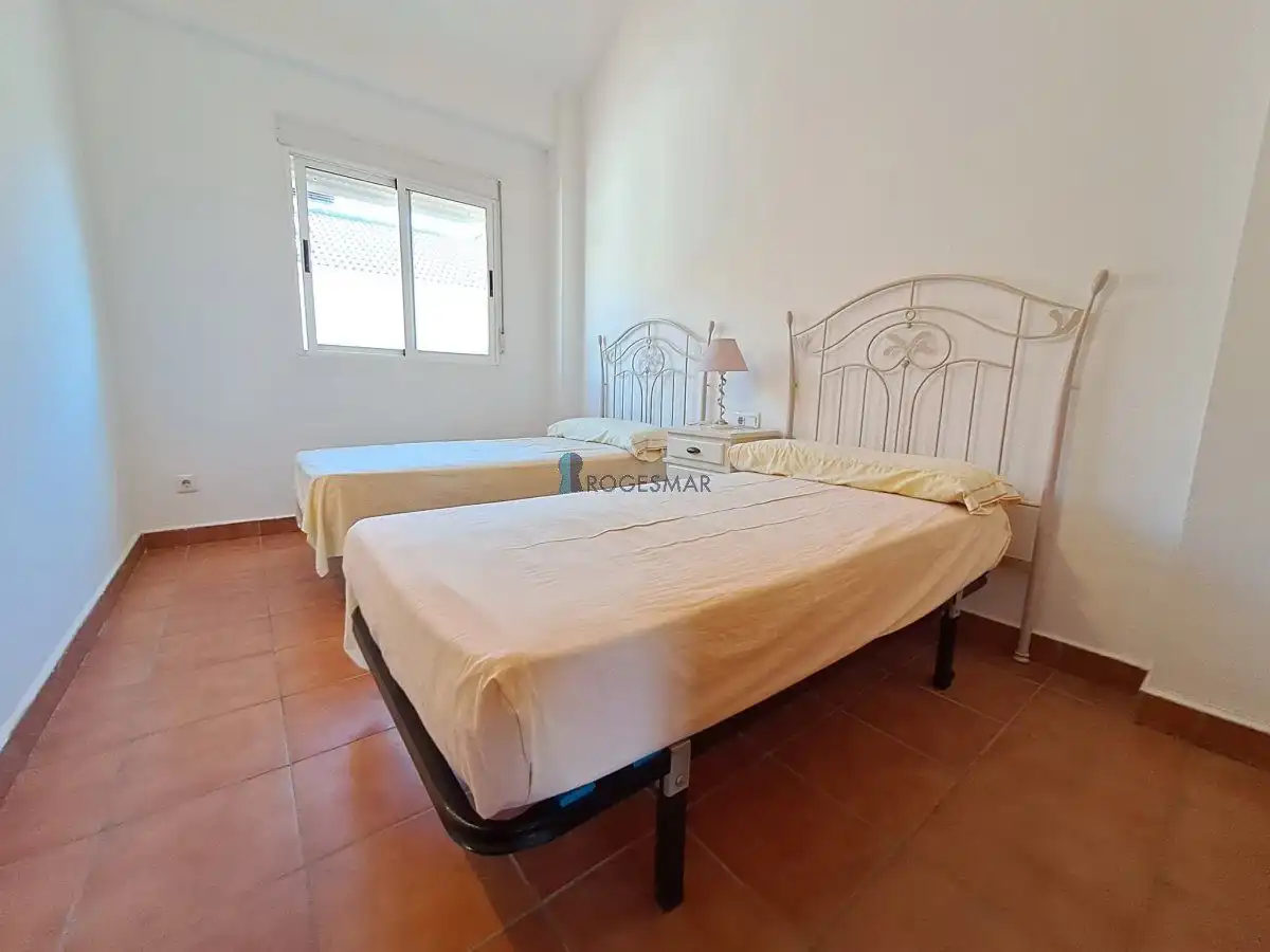 Schlafzimmer von Einfamilien-Reihenhaus zum Verkauf in Benicasim / Benicàssim mit Privatgarten, Terrasse und Balkon