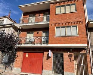 Vista exterior de Casa o xalet en venda en Abades amb Calefacció i Terrassa